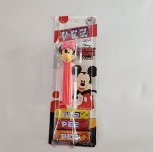 Pez Candy & Dispenser Disney Mickey Mouse & Friends - Minniemouse with pink bow.
